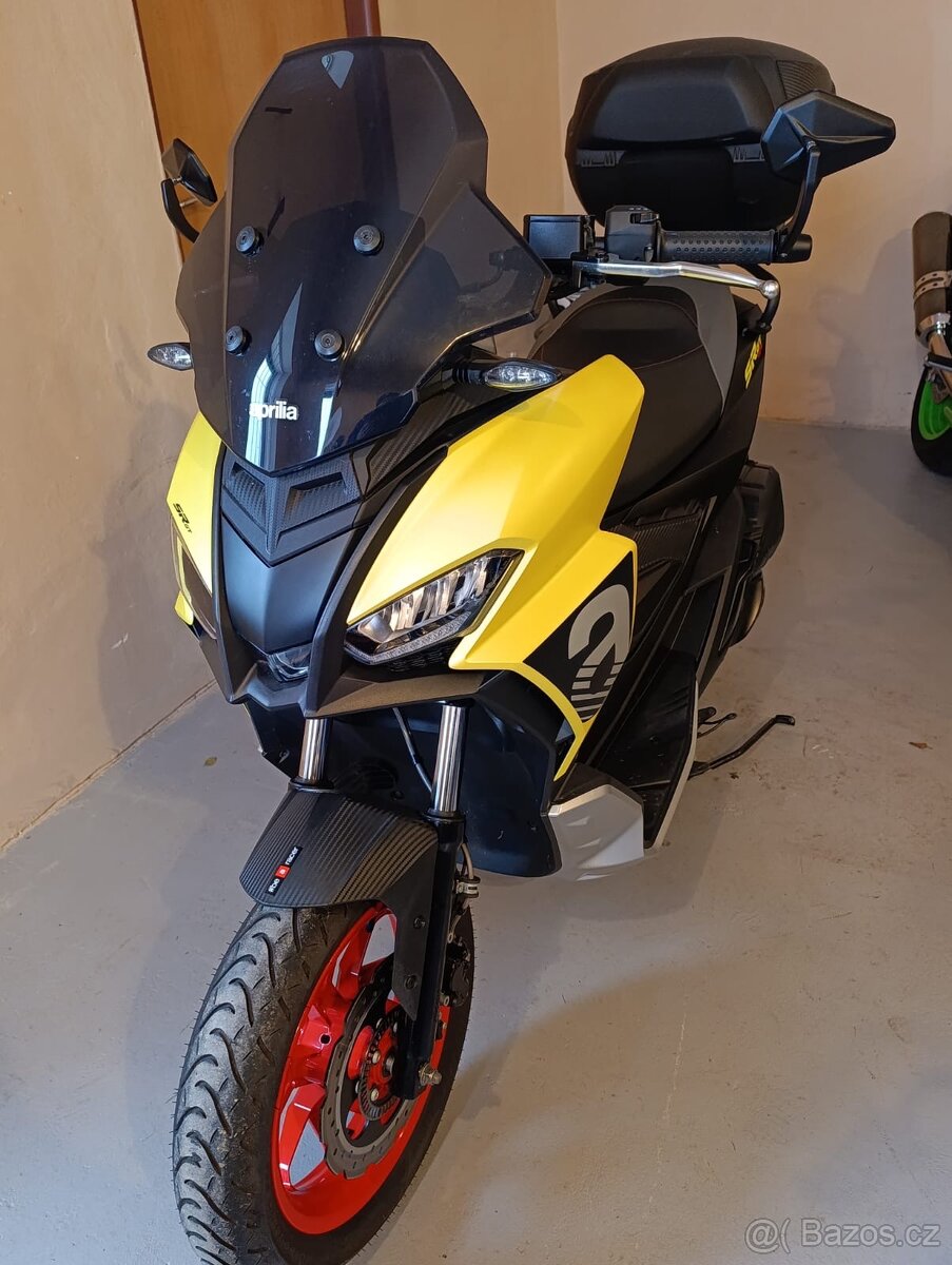 Aprilia SR GT 125 - 10
