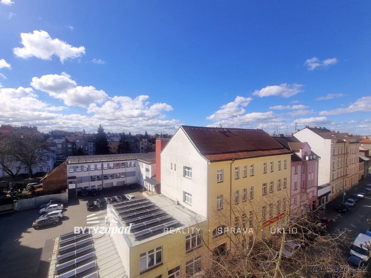 Pronájem nově zrekonstruovaného bytu 1+kk, 31,4 m2, Plzeň-Ji - 10