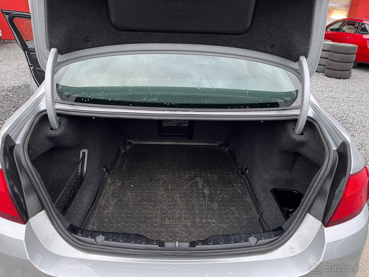 BMW Řada 5, 520i 135kw - 10
