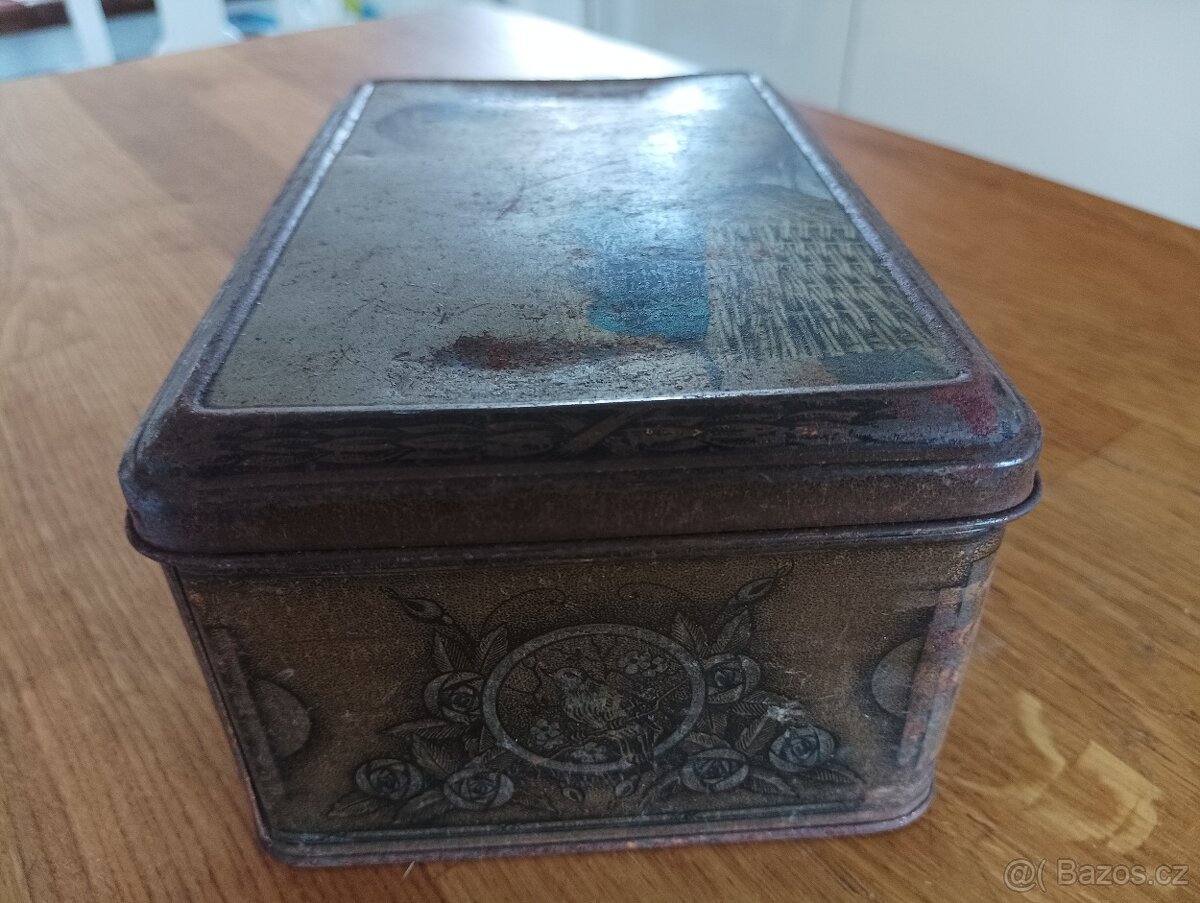 PLECHOVÁ KRABIČKA - 10