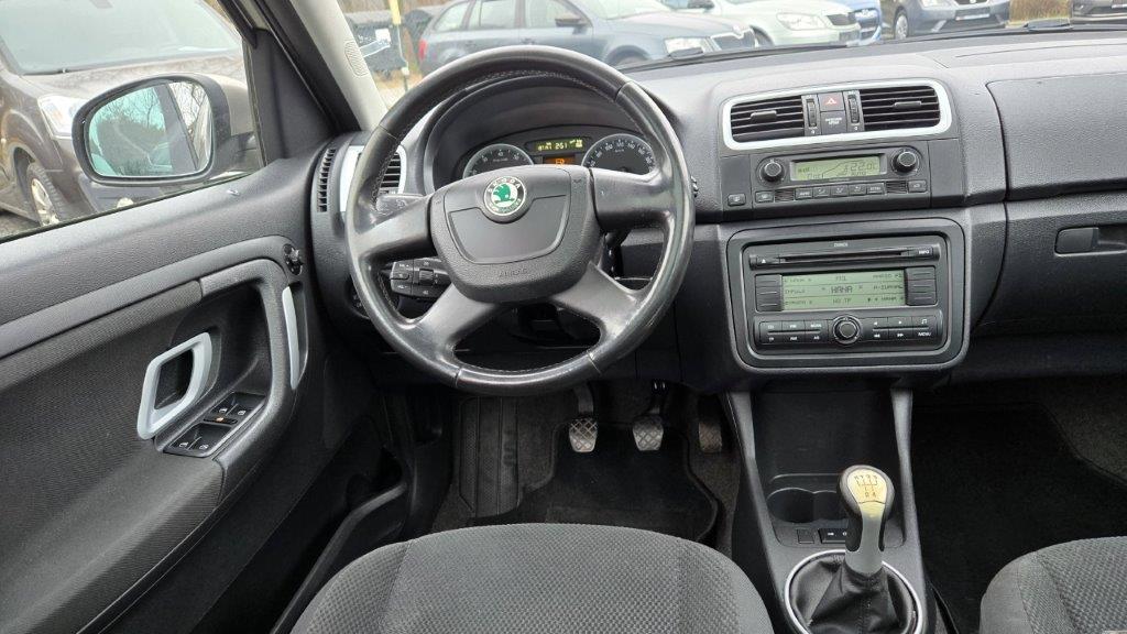 ŠKODA ROOMSTER 1.4 16V YOUNG - 10