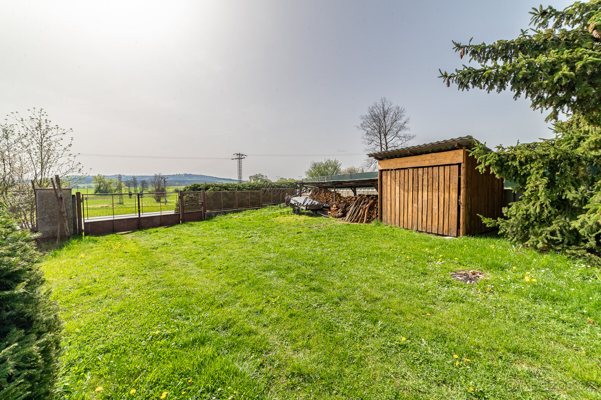 Prodej chaty s možností přestavby na rodinný dům se zahradou - 10