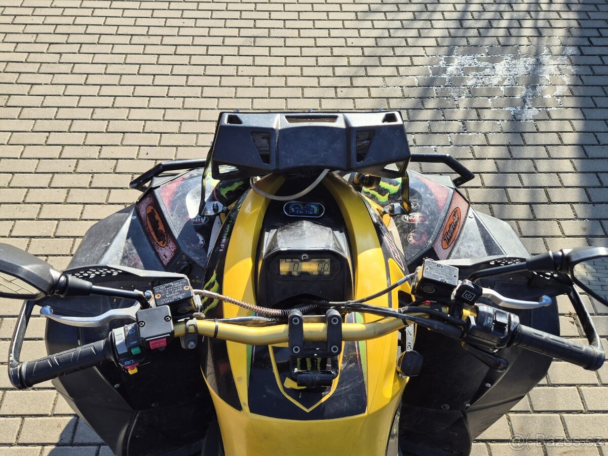 Can am Renegade 800 G1 - 10