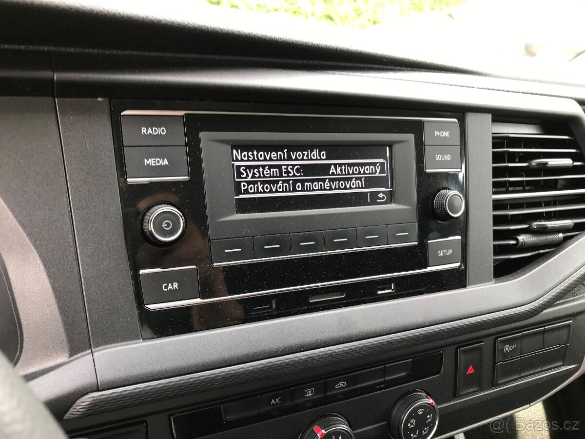 VW Transporter T6.1 ČR DPH 141 tis. km Barva Candy Multivan - 10