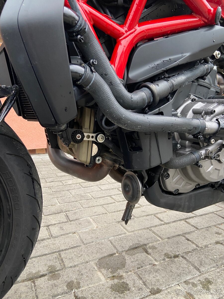 Ducati Monster 821 - 10