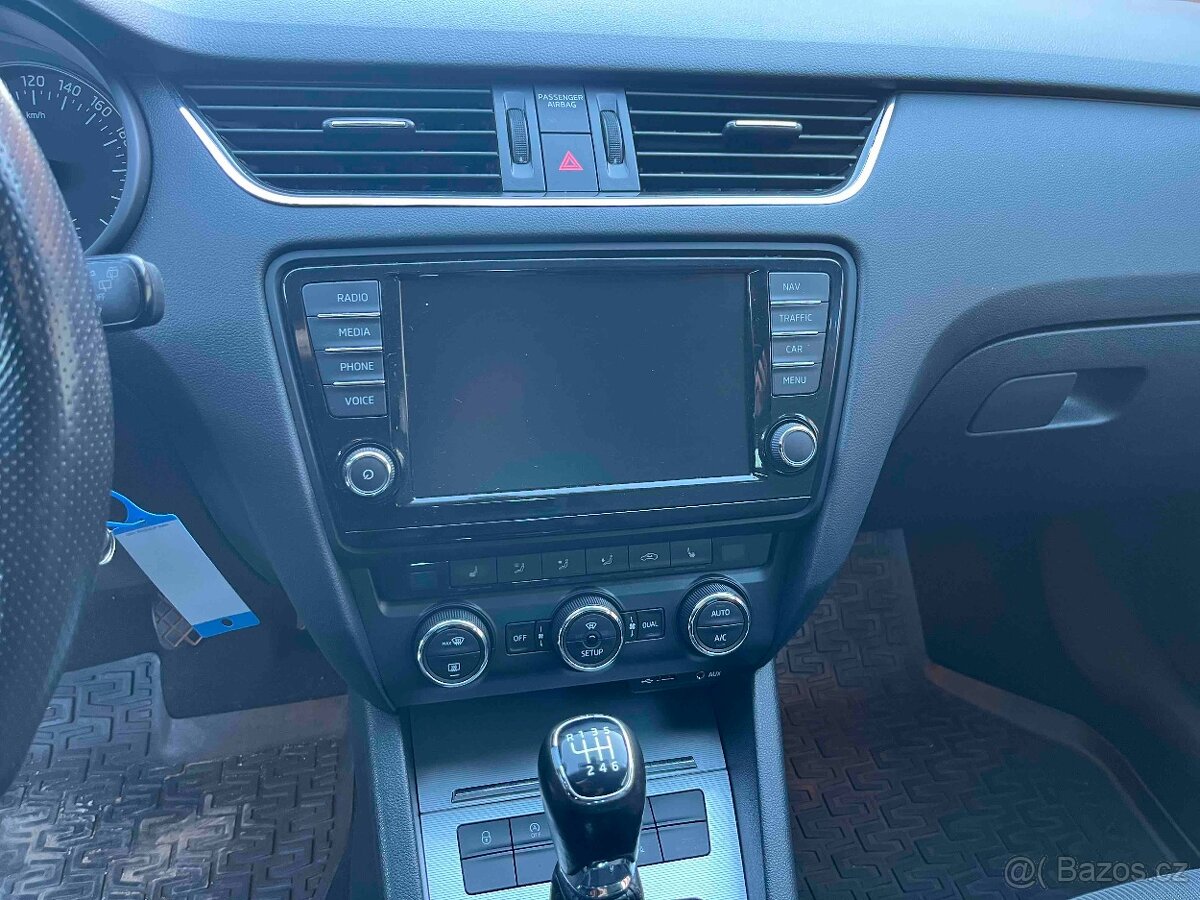 Škoda Octavia 3 Kombi 2.0 TDI/110 KW - ELEGANCE - 10