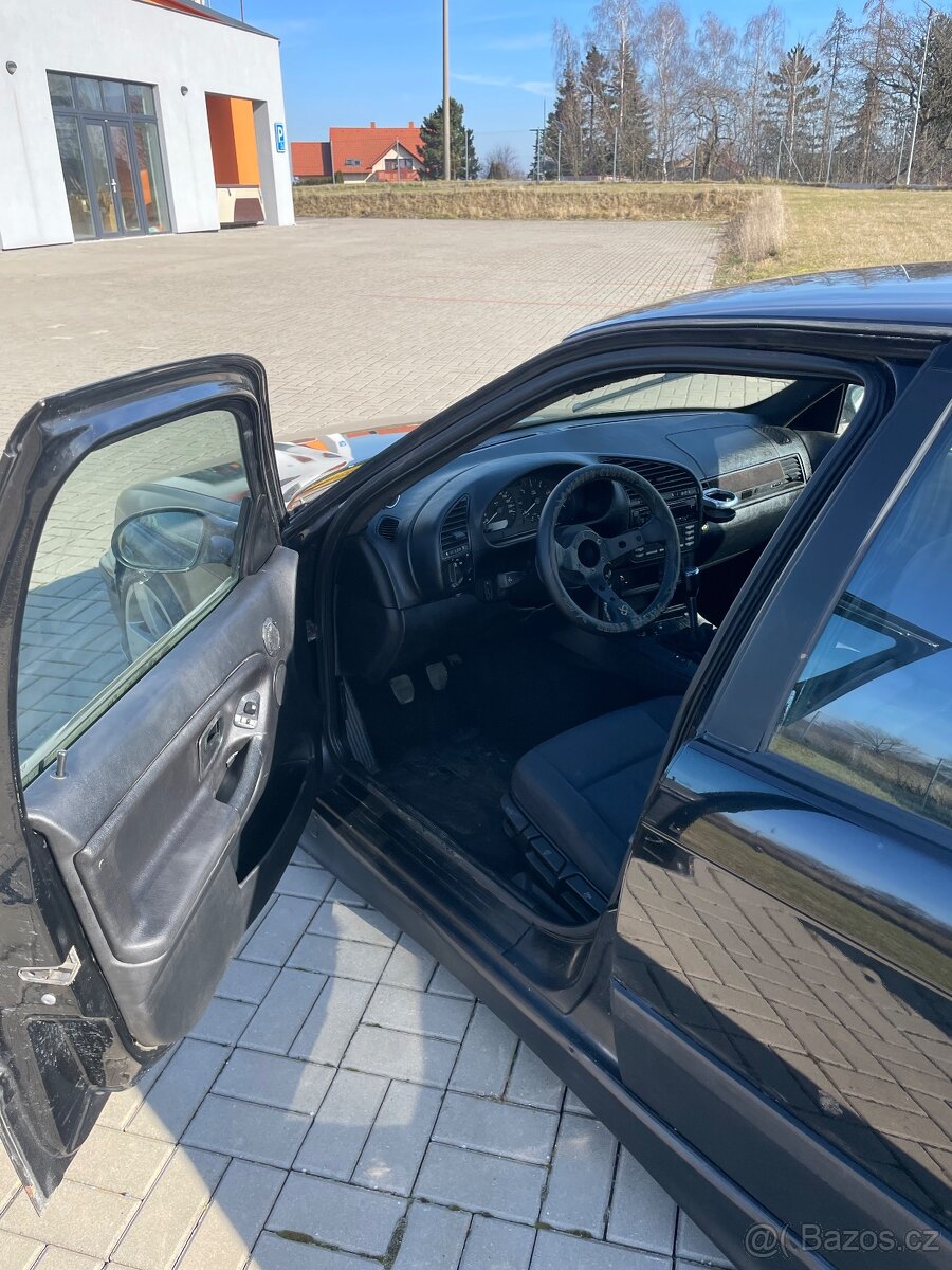 Bmw e36 touring - 10