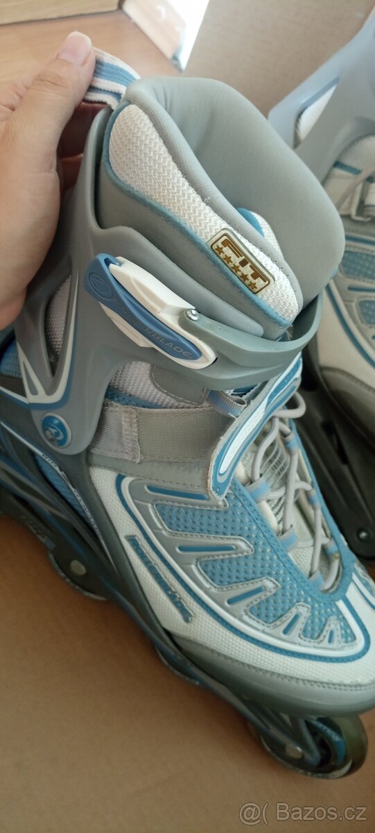 Dámské kolečkové brusle světlé Rollerblade - 10