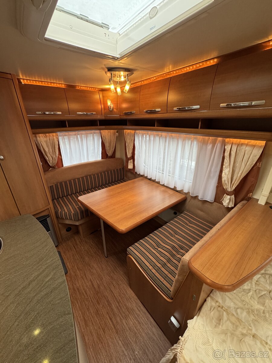 Hobby Excellent 410 SFE ~ Francouzská postel - 10