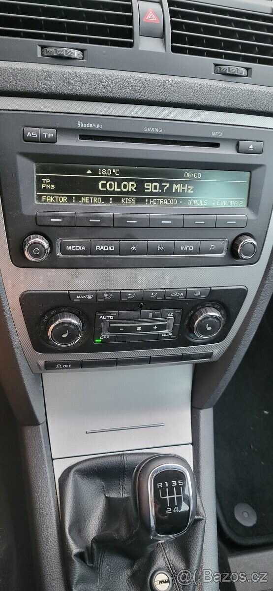 Škoda Octavia II 2.0 TDI CR 103 KW Elegance 2012 Webasto CZ - 10