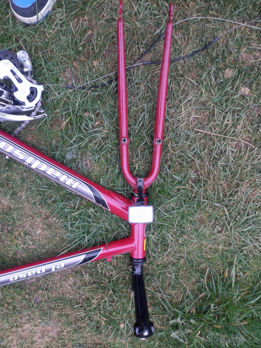 Trekový al rám Madison El Paso – 22" (ráfky 28") - 10