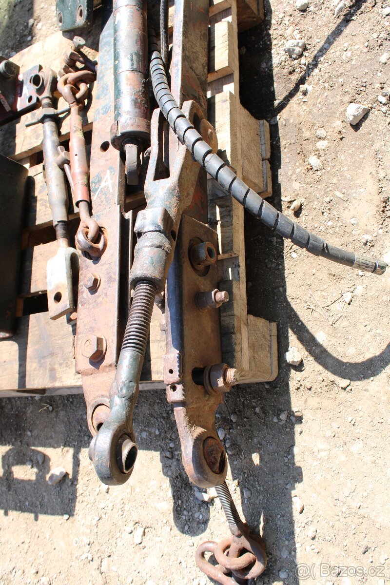 Zetor 7211 ramena konzole trn agrohák držák 3. bod - 10