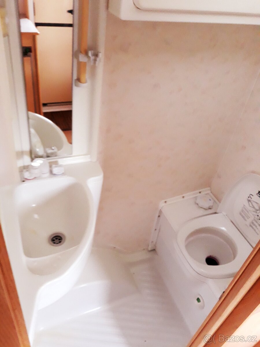 2002 Compass CORONA 630 + TV - 10