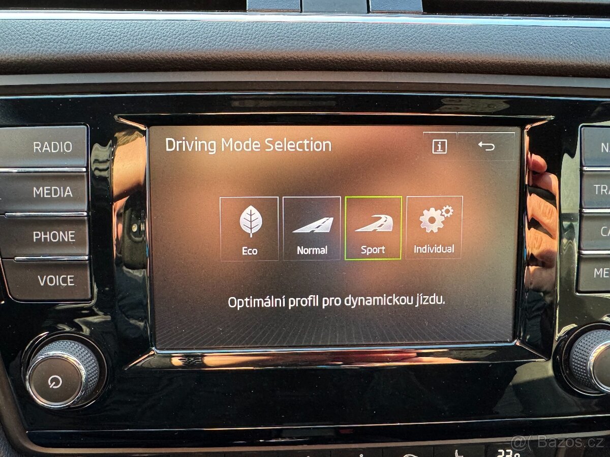 Škoda Octavia combi RS 2.0 TSI Challenge r.v.2016 - 10