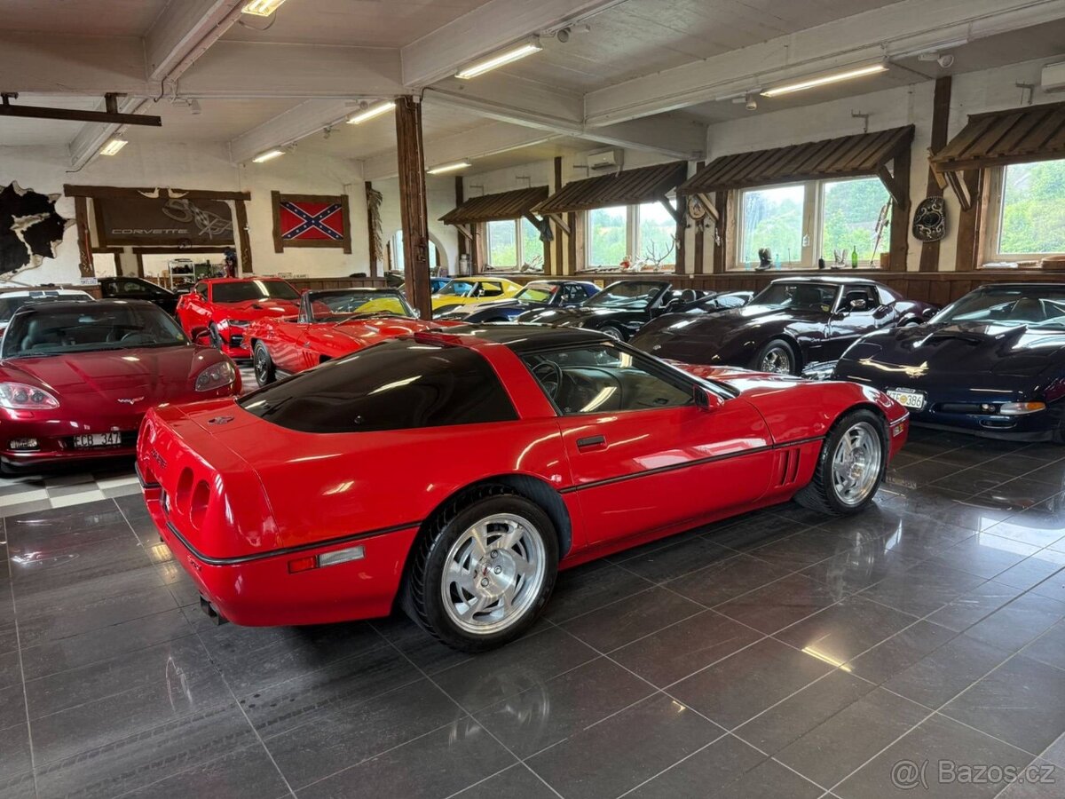 Chevrolet Corvette C4 ZR1 z roku 1990 - 10