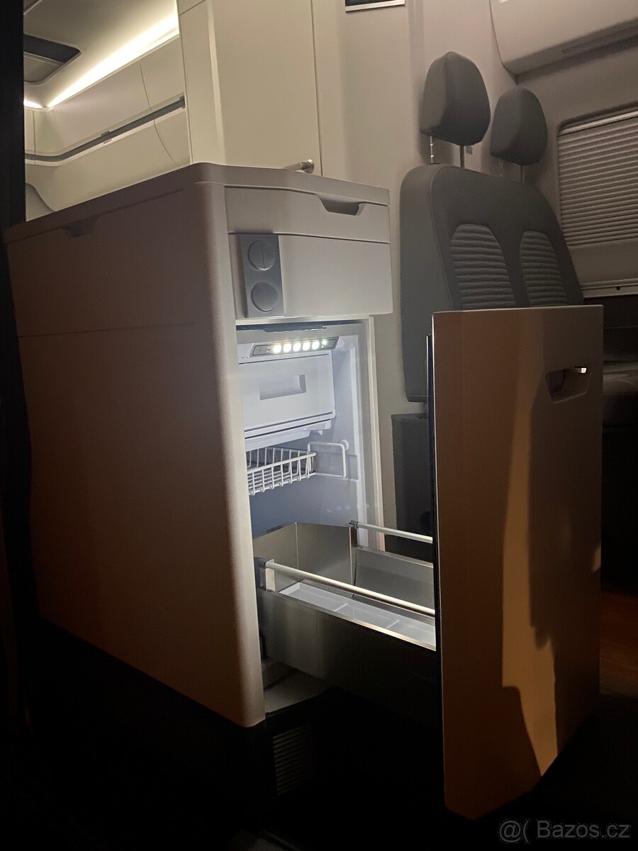 Obytný automobil VW Crafter Grand California 680- 177ps - 10