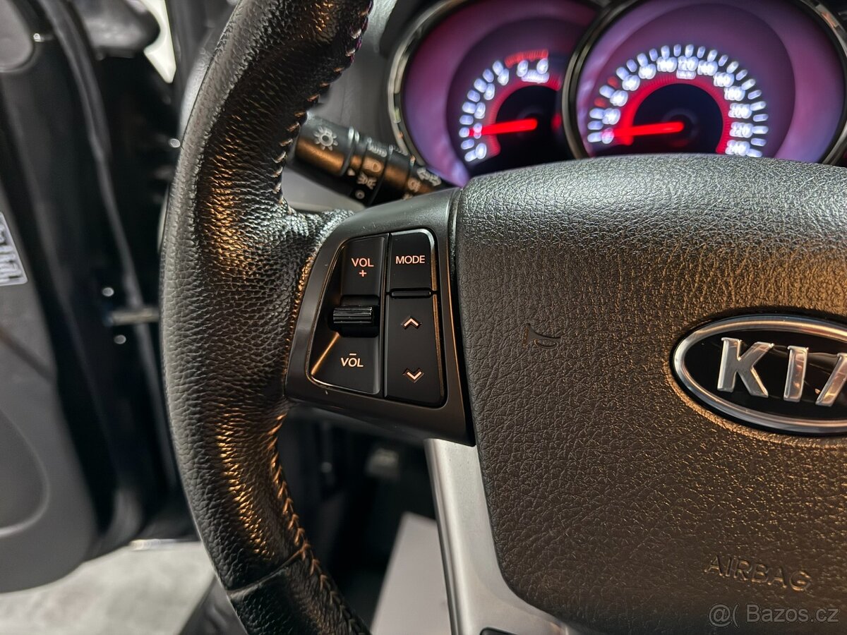 Kia Sorento 2,2 CRDI PREMIUM AUTOMAT KAMERA KEYLESS TOP - 10