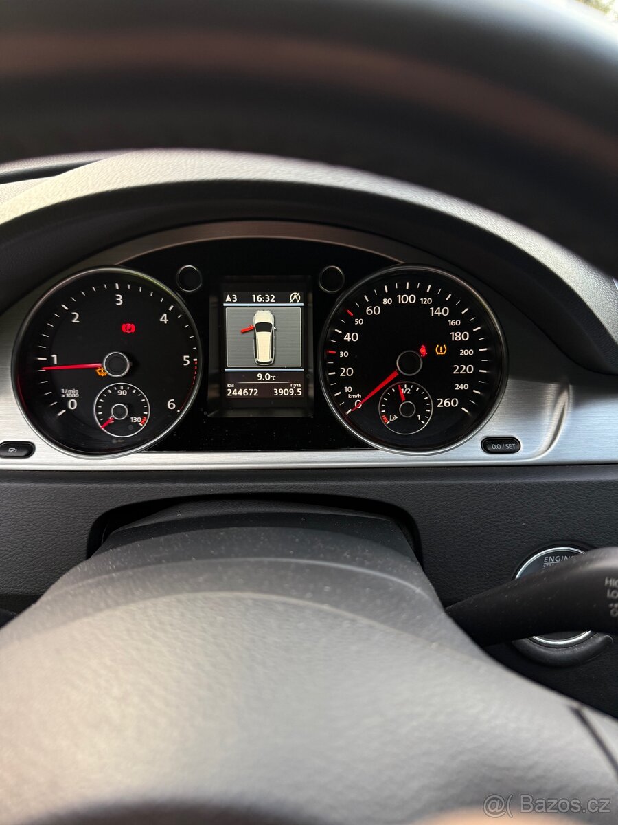 Prodám VW Passat B7, Variant 2.0 TDI, rok 2011 - 10