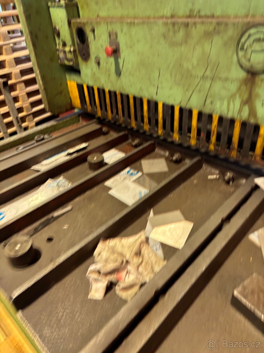 Prodám tabulové nůžky NTE 3150/10A - 10