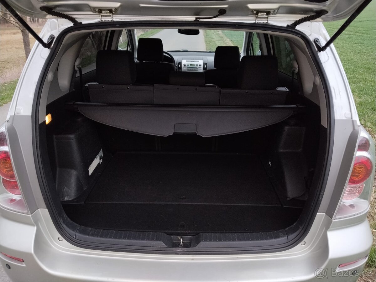 Toyota Corolla Verso 1.8i - 10