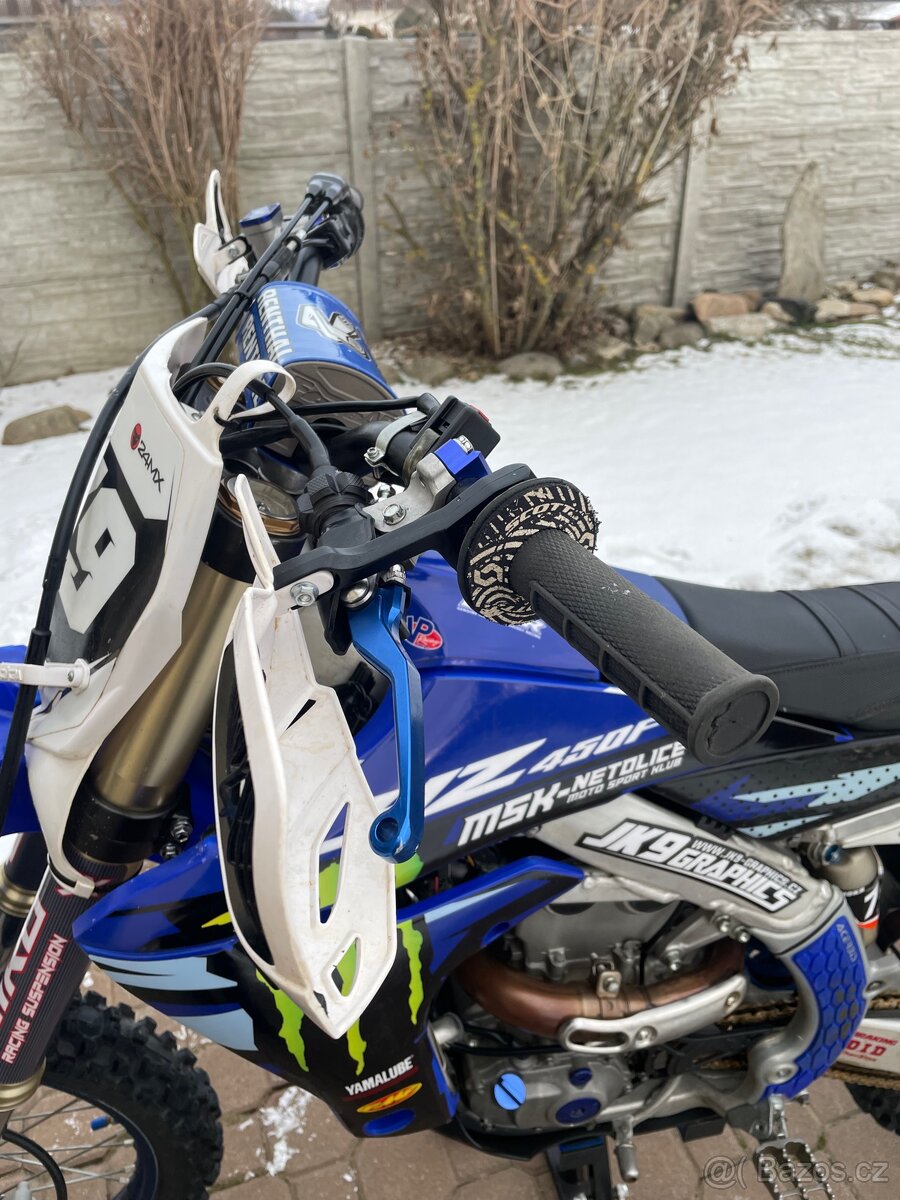 Yamaha YZF 450 - 10