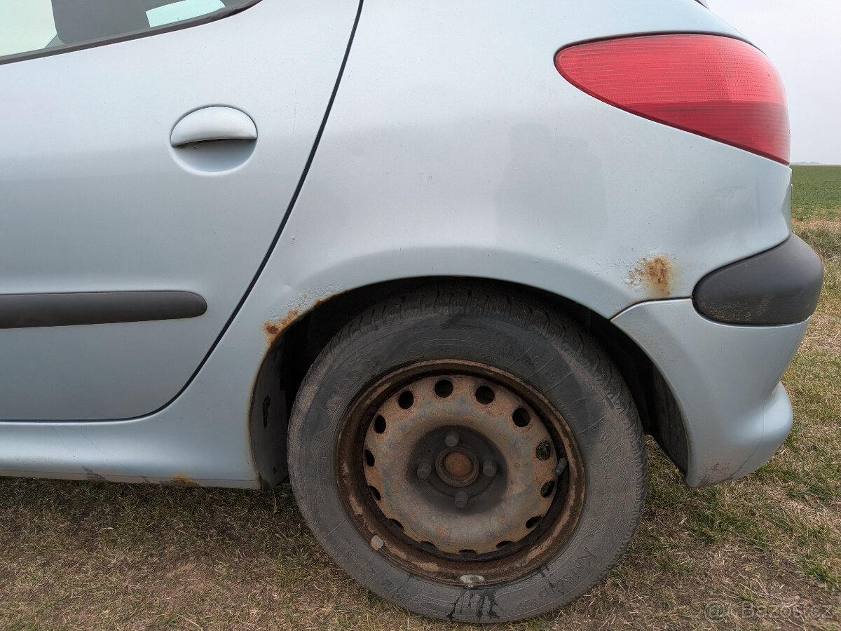 Peugeot 206- 1.4 55kW - 10