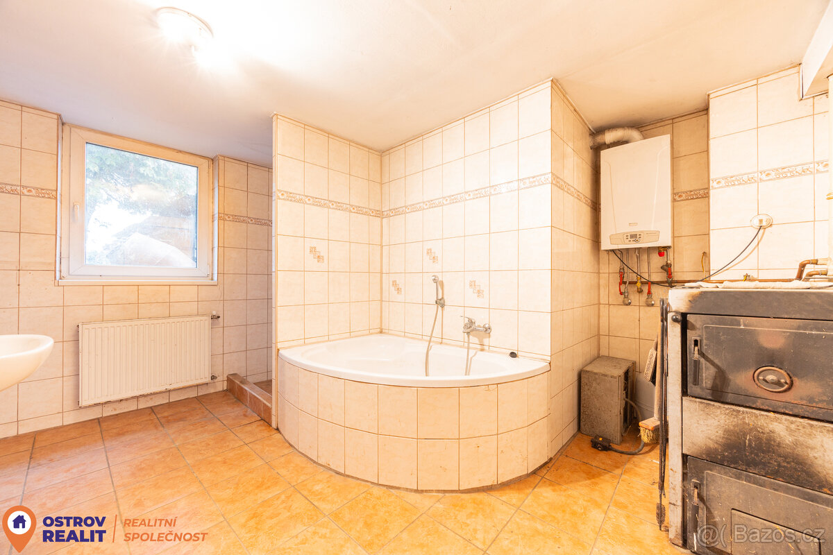 Prodej dvougenerační rodinný dům, pozemek 1 198 m2, Přemyslo - 10