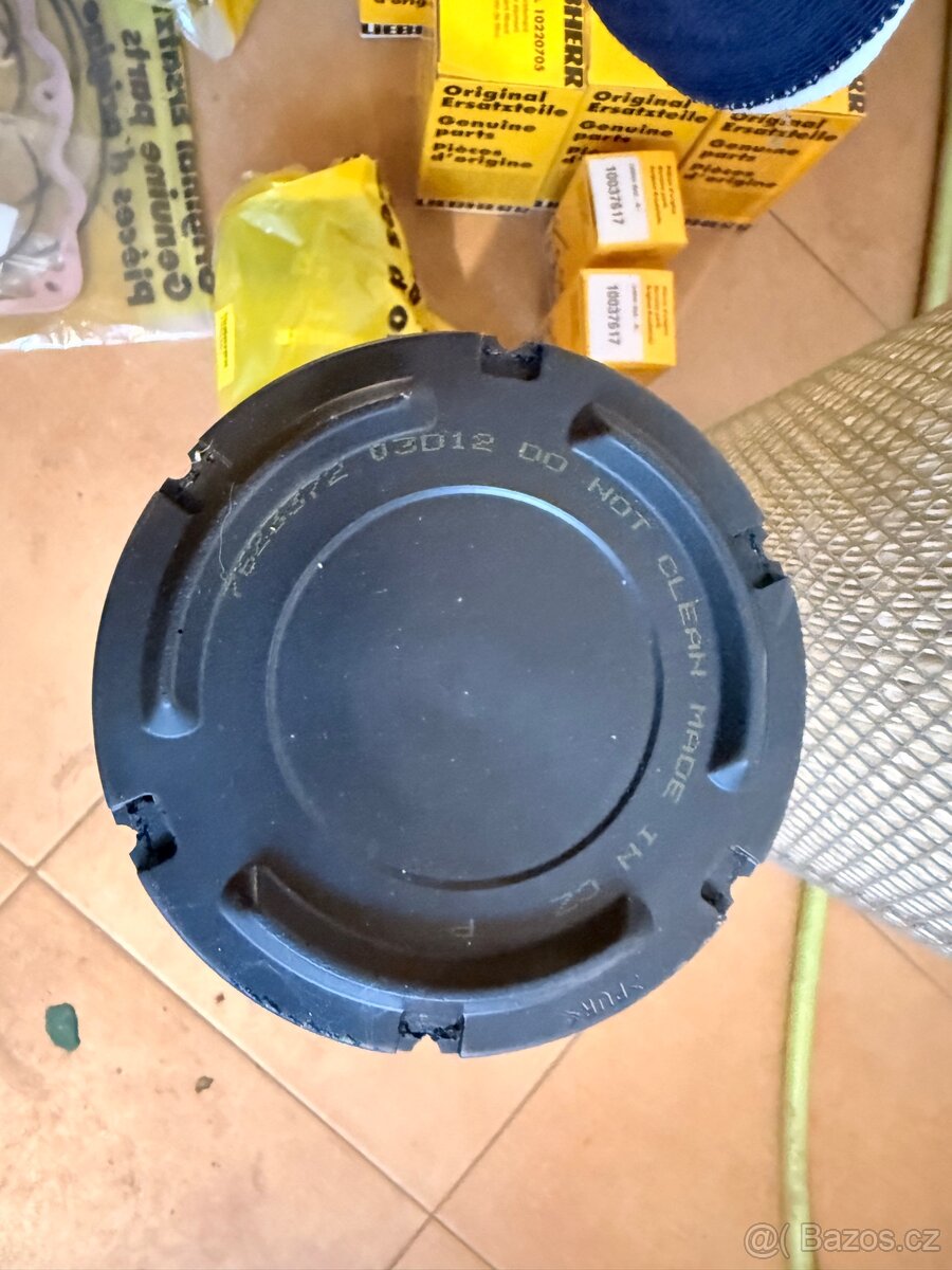 Filtry, Liebherr a Kramer - 10