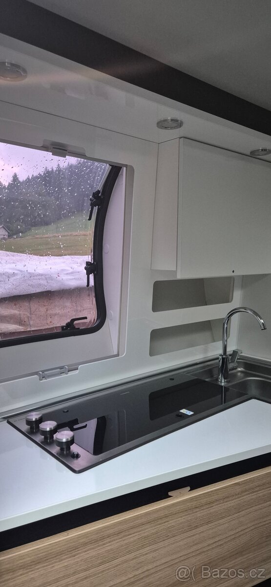 Adria Action - obytný přívěs - 10