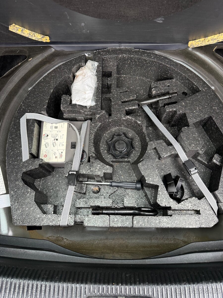 Volkswagen Golf, 1.6 MPi, 75 kW, 180 911 km - 10