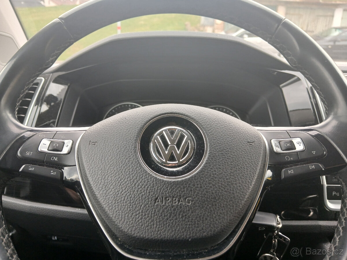 Volkswagen Multivan 2.0 TDi Higline 7 míst - 10