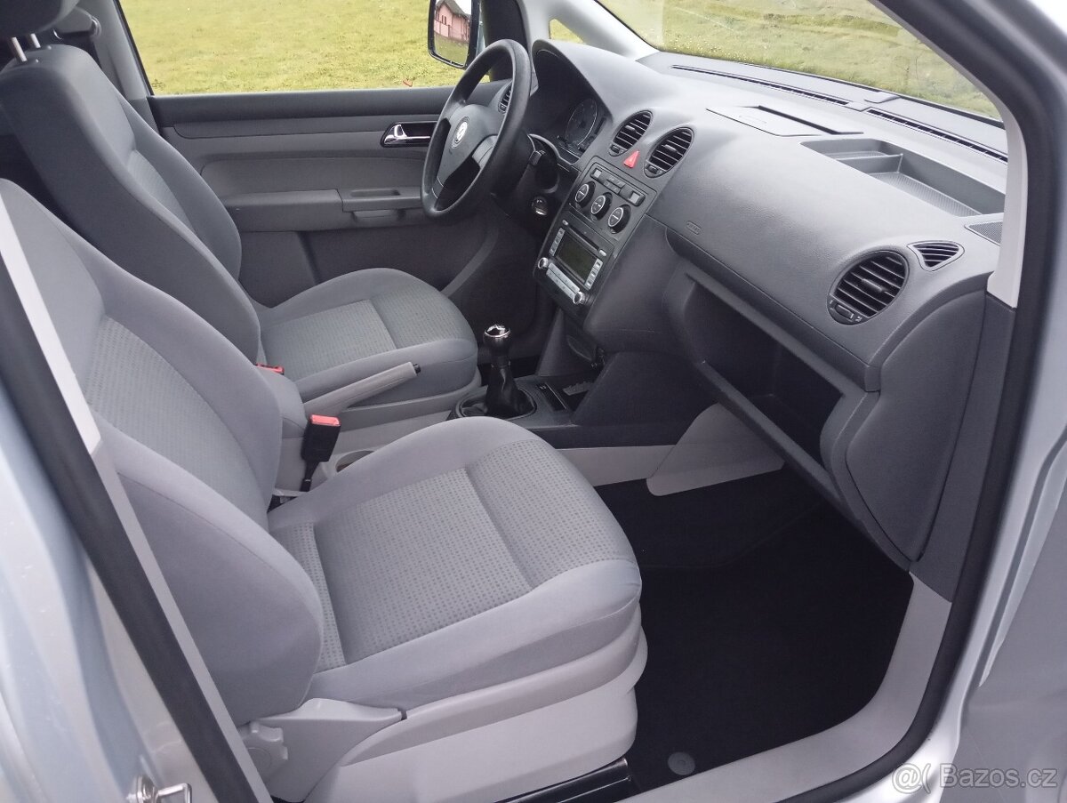 VW Caddy 1.9 Tdi 77kw Life Gewinner, 1.majitelka - 10