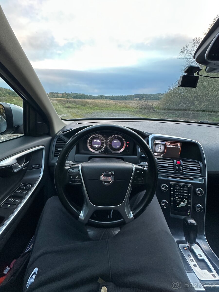 Volvo XC60 2.4 D5 AWD - 10