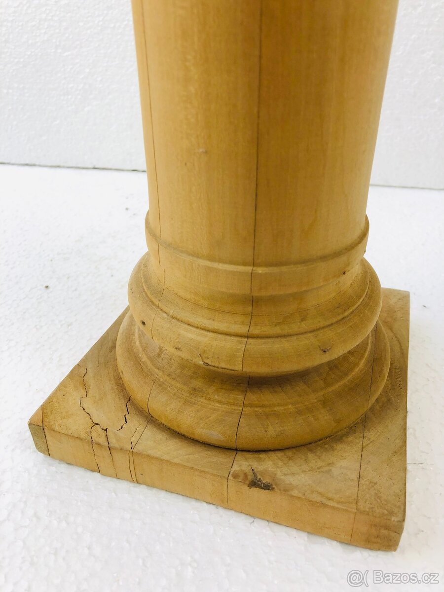 Vyřezávaný dřevěný stojan Antický sloup (NP004) - 10