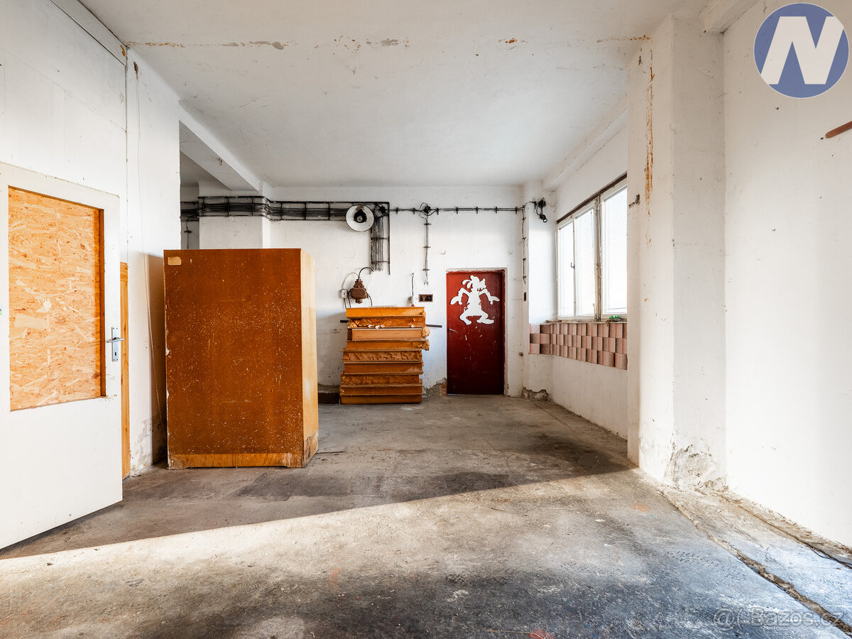 Prodej komerčního objektu 179 m², pozemek 16100 m², Vráž u P - 10