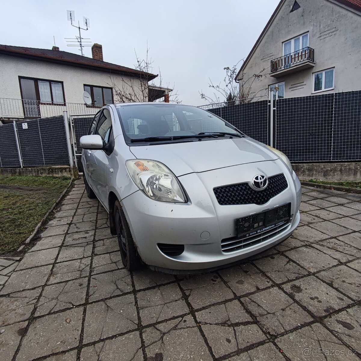 Toyota yaris 1,0 benzín rozvod řetěz - 10