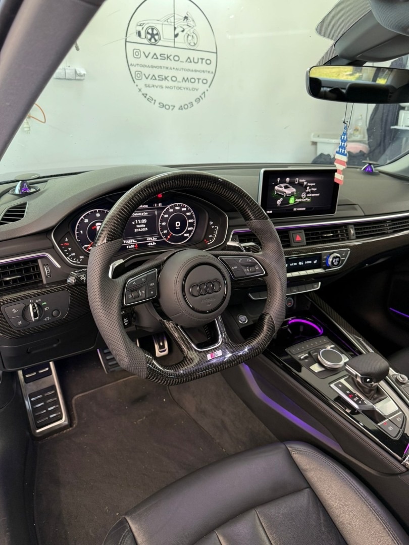 AUDI VOLANT KARBONOVY ZKOSENY s airbagom a RS padlami - 10