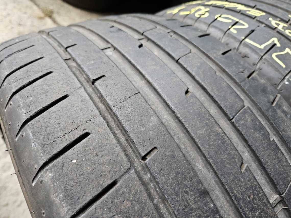 245/35R20 - 10