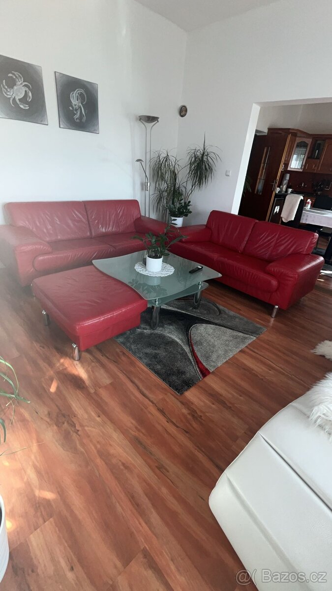 Luxusní kožená sedací souprava v červené barvě - 10