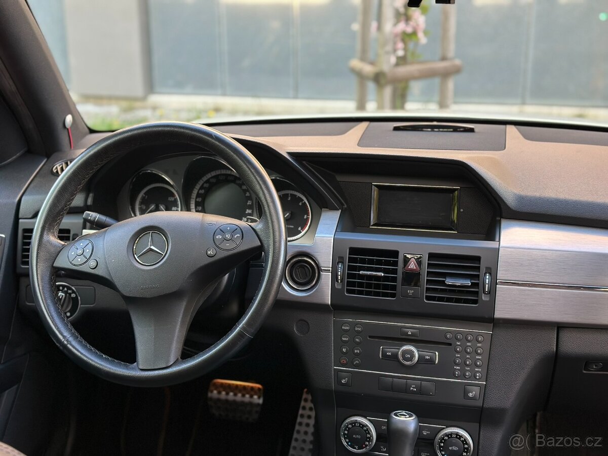 Prodám Mercedes Benz GLK 320CDI 4Matic - 10