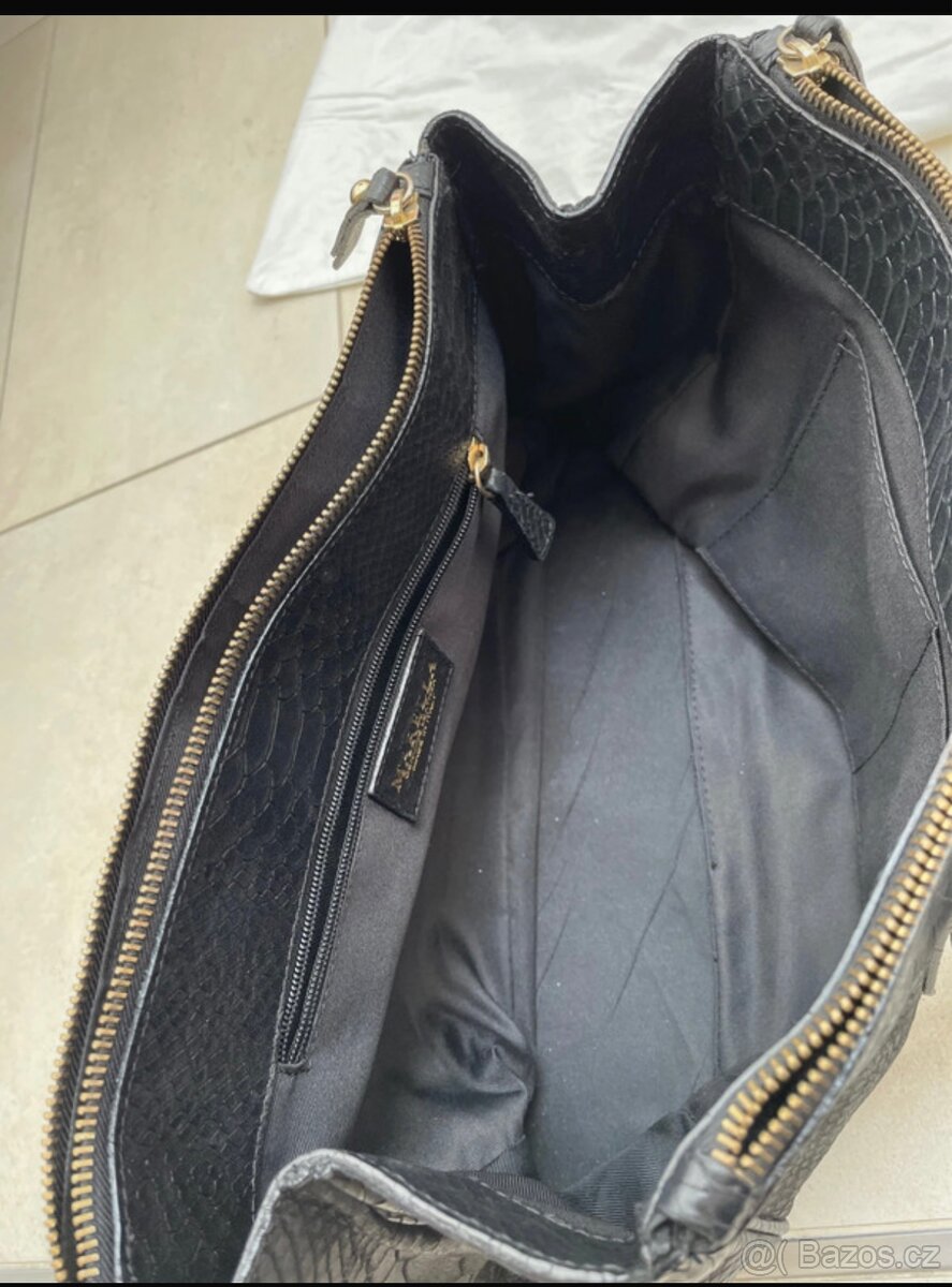 Černá kožená dámská kabelka Marella - 10