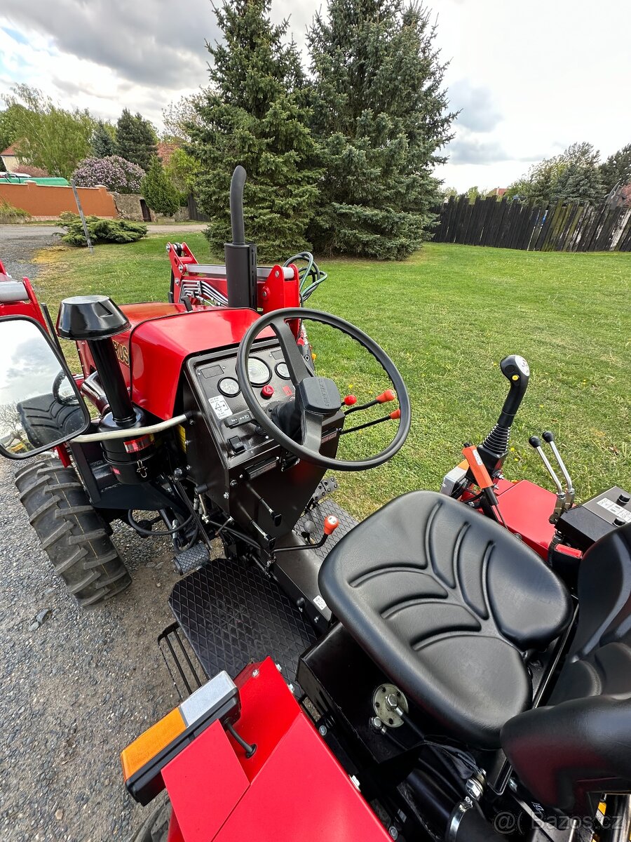 Traktor Belarus 311 s čelním nakladačem - 10