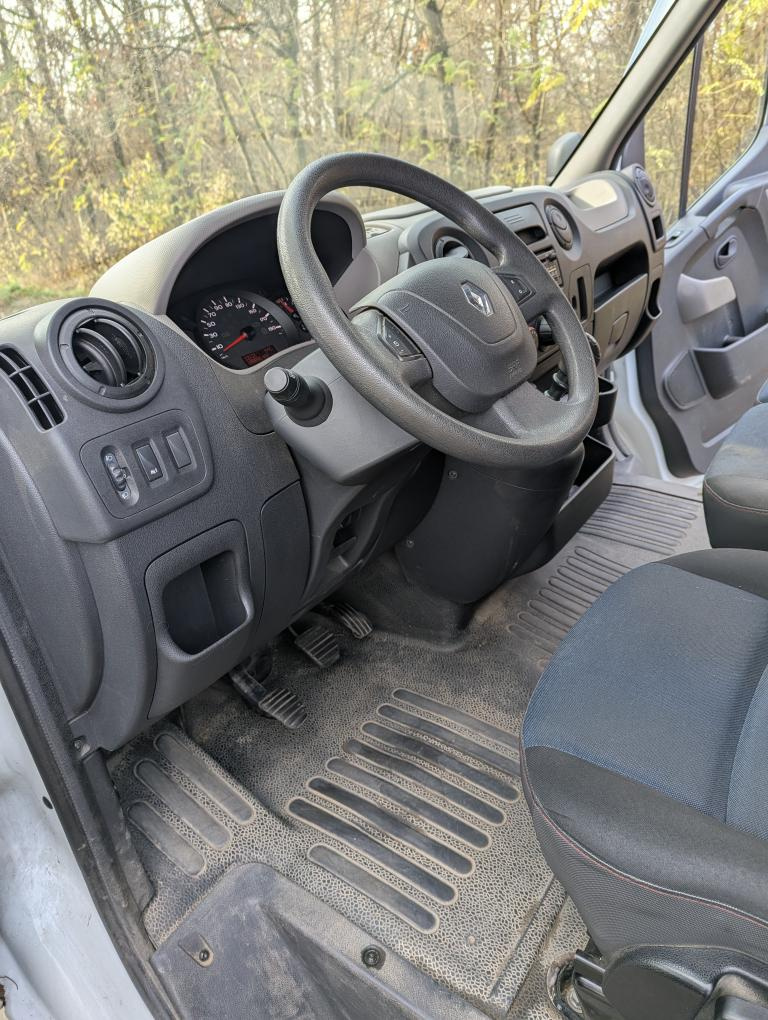 Prodám Renault Master L1H1P1, r.v. 2017 - 10