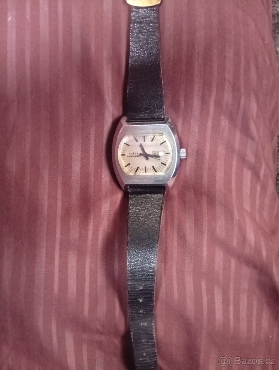 Mechanické hodinky RUHLA - 10