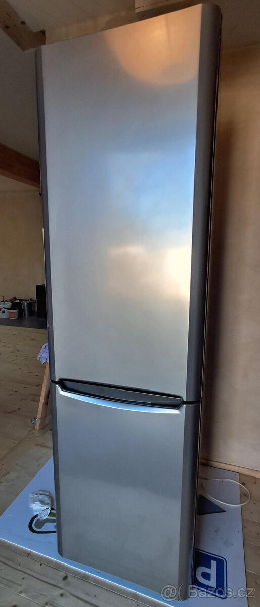 Lednice s mrazakem Indesit BIAAA 14P X - 10