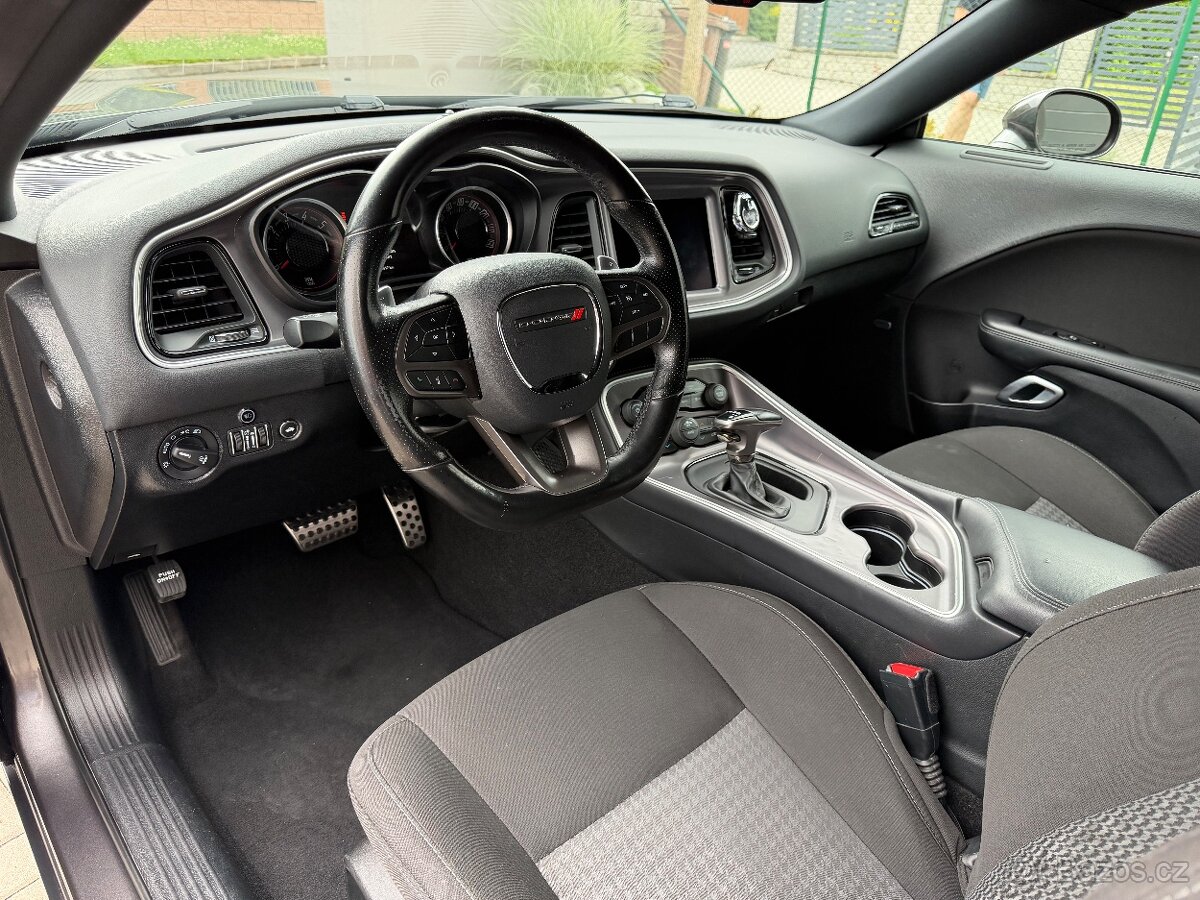 Dodge Challenger R/T 5.7 HEMI V8 375 HP, 2021 - 10