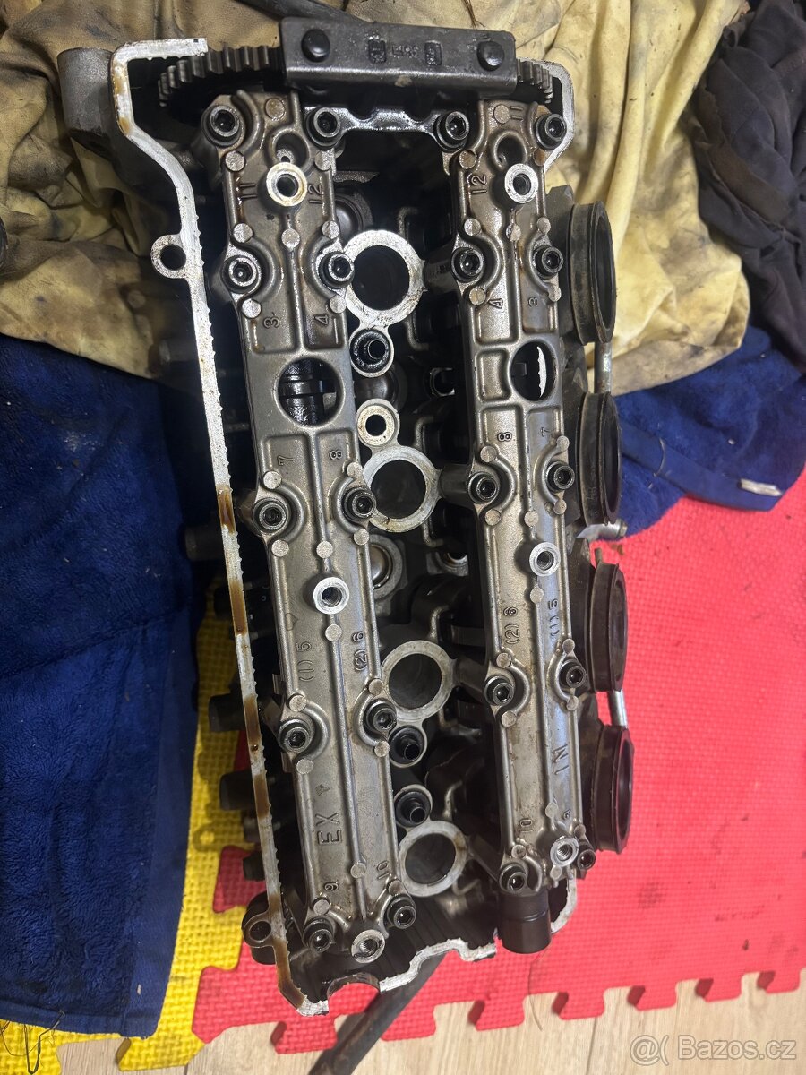 Klikova hridel vana hlava na Suzuki Gsxr 1000 01-02 T708 - 10