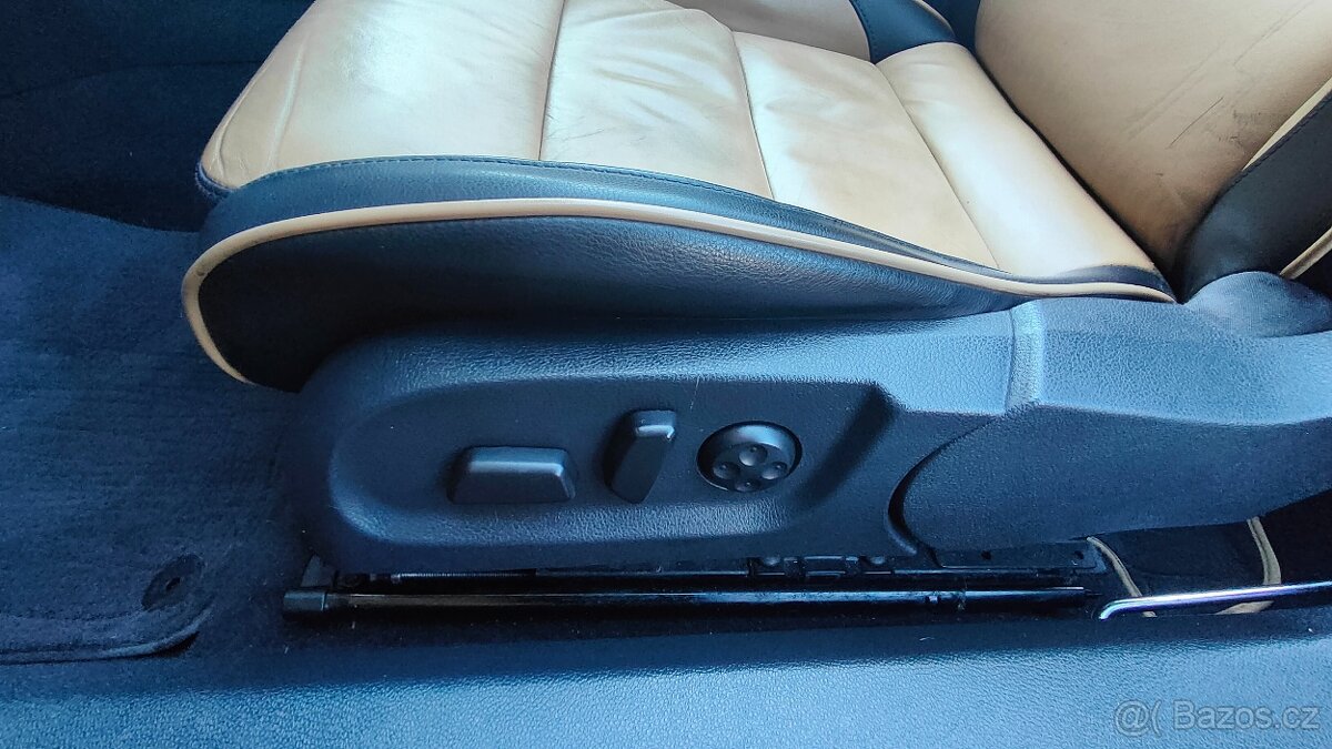 Volkswagen Eos 3.2 6-válec INDIVIDUÁL DSG - 10