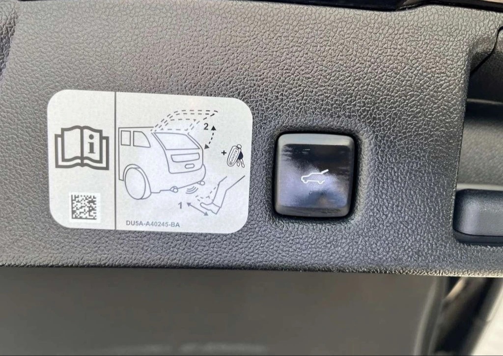 Ford Kuga, ST-Line X, 2.0 140 kW, AWD, ČR - 10