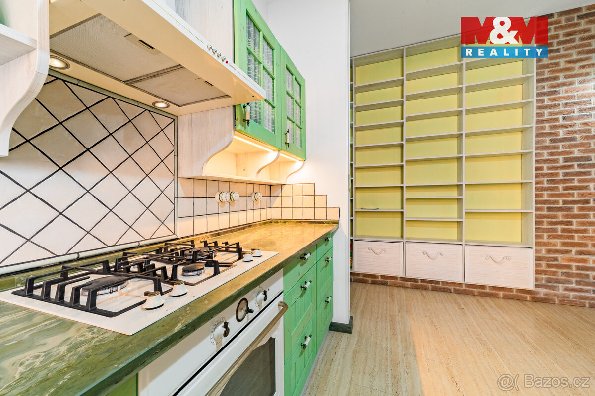 Prodej bytu 3+1, 76 m², Karlovy Vary, ul. Příčná - 10